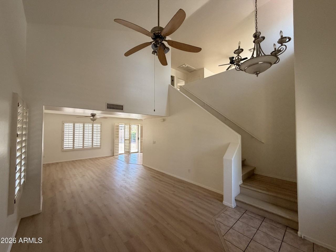 1338 E 10th Pl - Photo 6 of 40