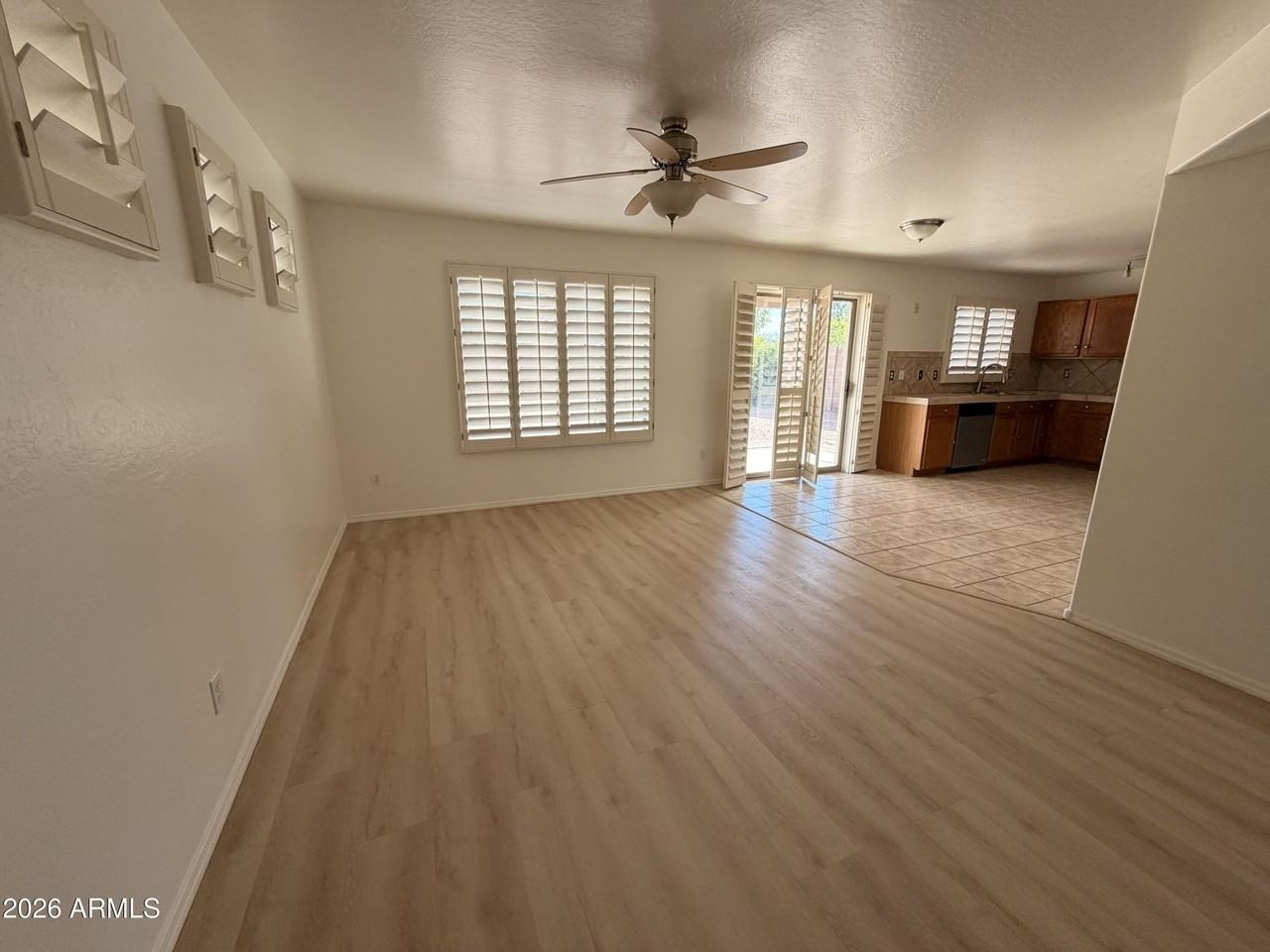 1338 E 10th Pl - Photo 7 of 40