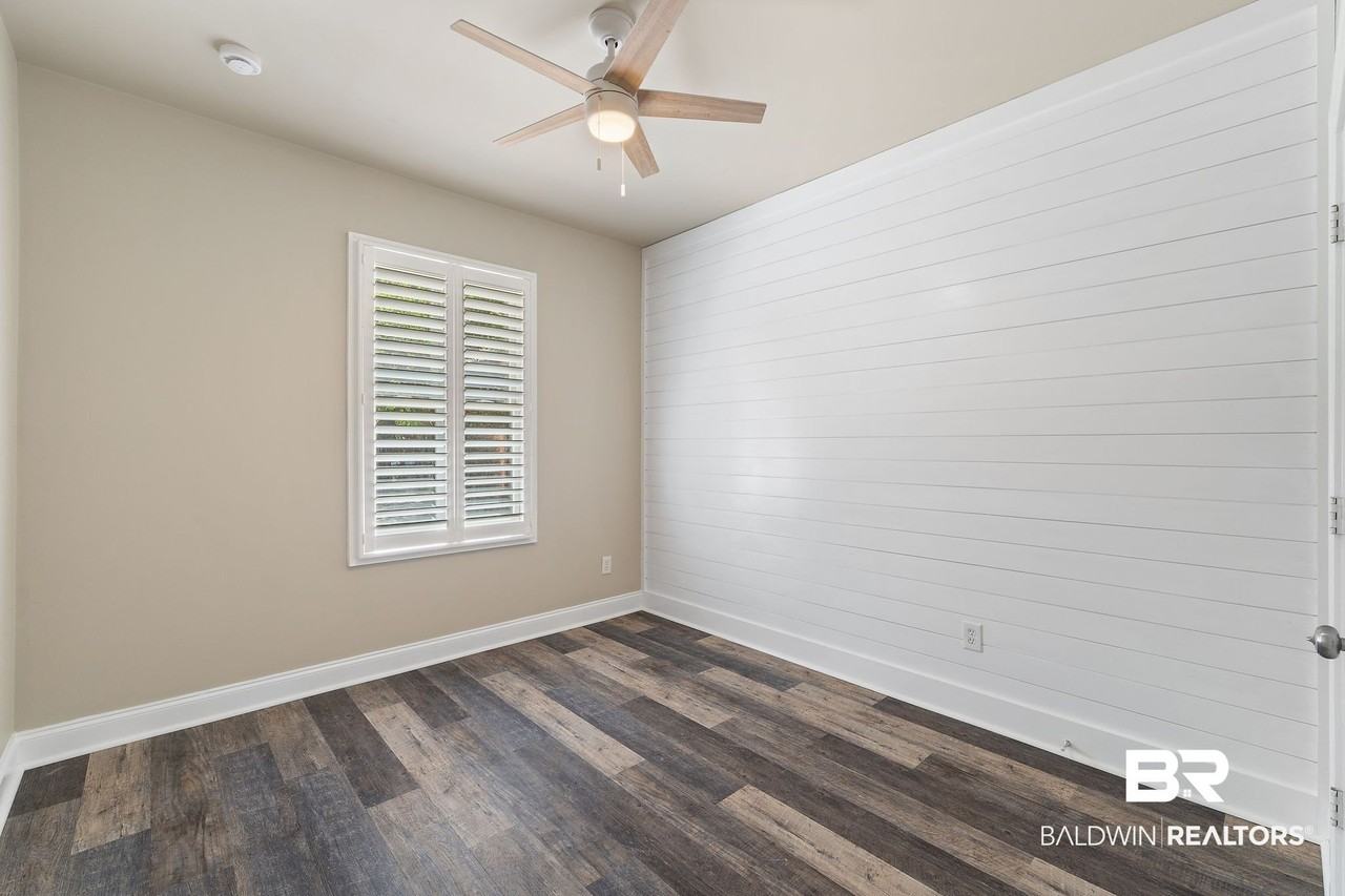 824 E 24th Ave - Photo 3 of 42