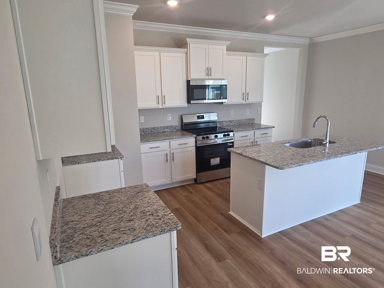 21901 Old Harbor Way - Photo 7 of 9