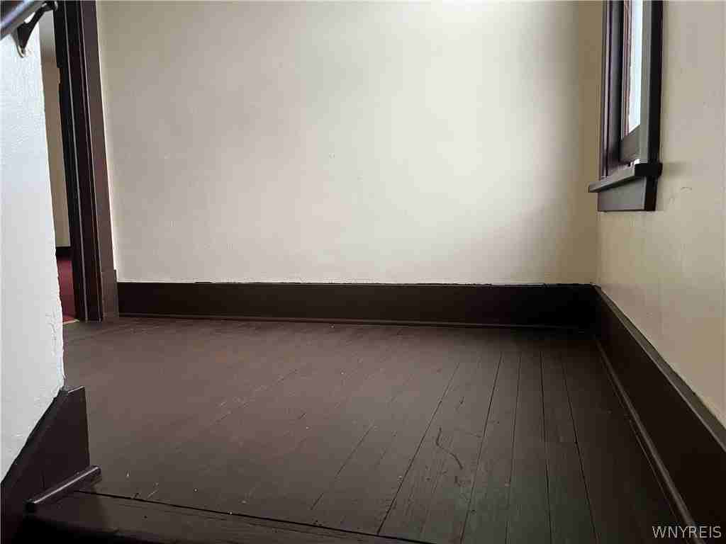 110 Briscoe Ave - Photo 3 of 28