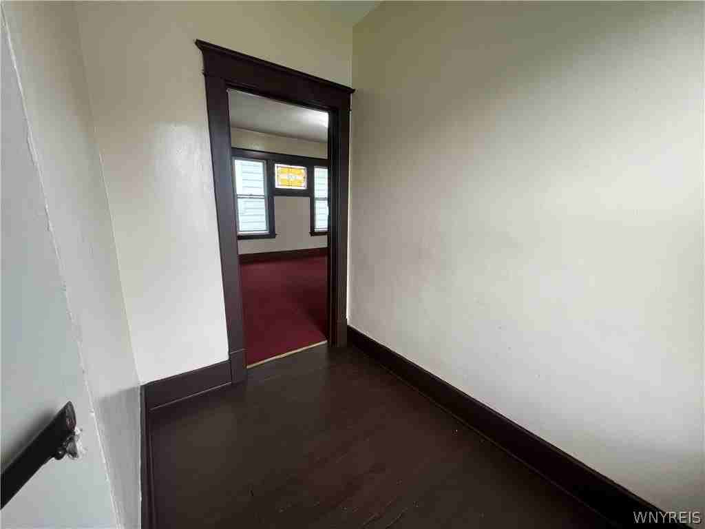 110 Briscoe Ave - Photo 4 of 28