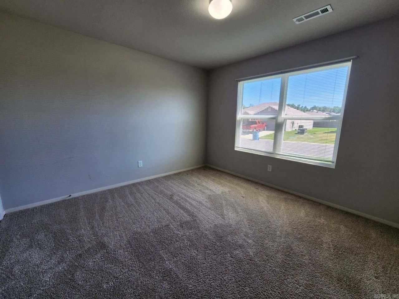 4409 Olympic Dr - Photo 3 of 12