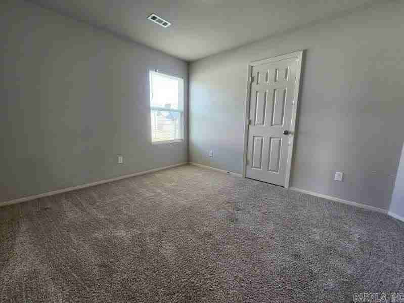 4409 Olympic Dr - Photo 4 of 12