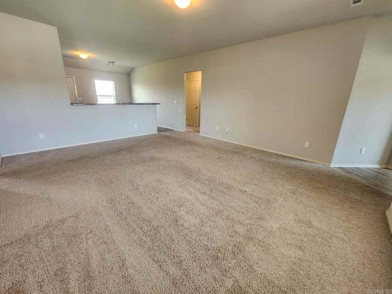 4409 Olympic Dr - Photo 5 of 12