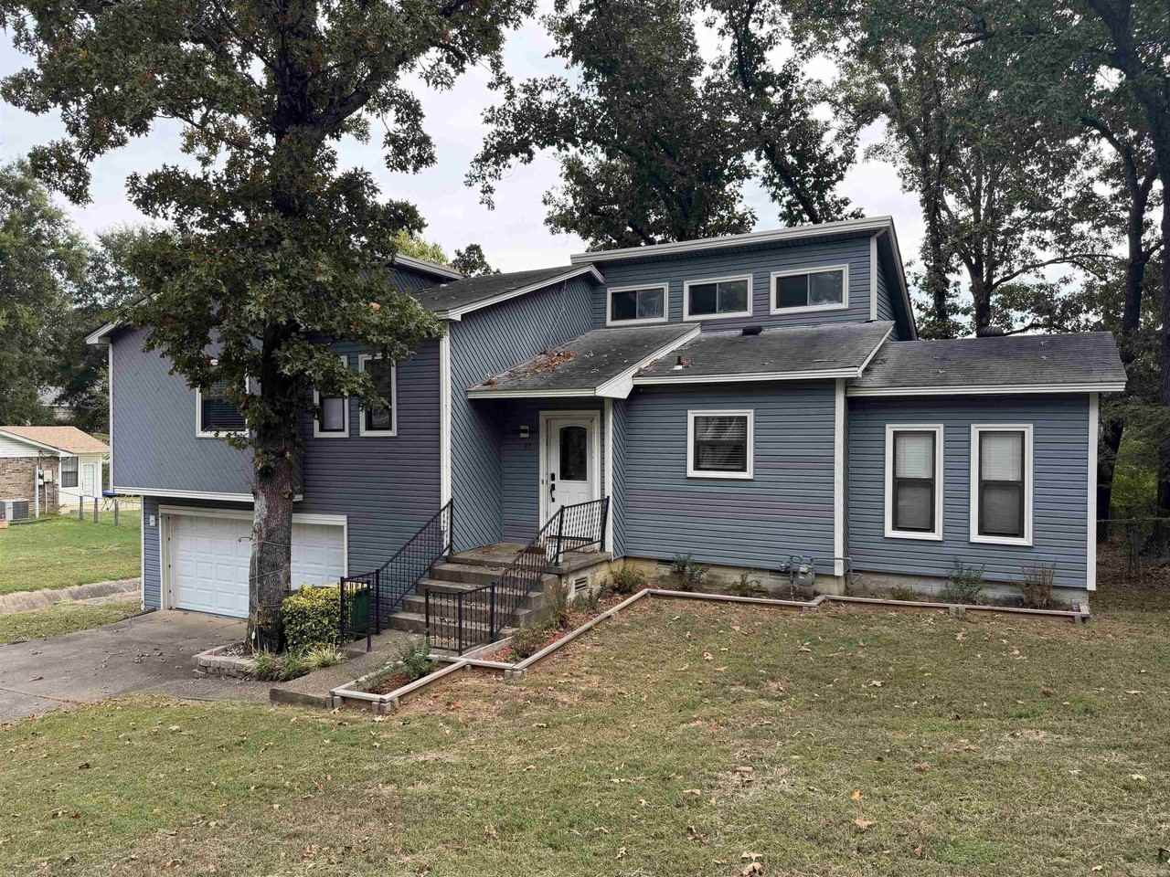 22 Pennwood Dr - Photo 2 of 21
