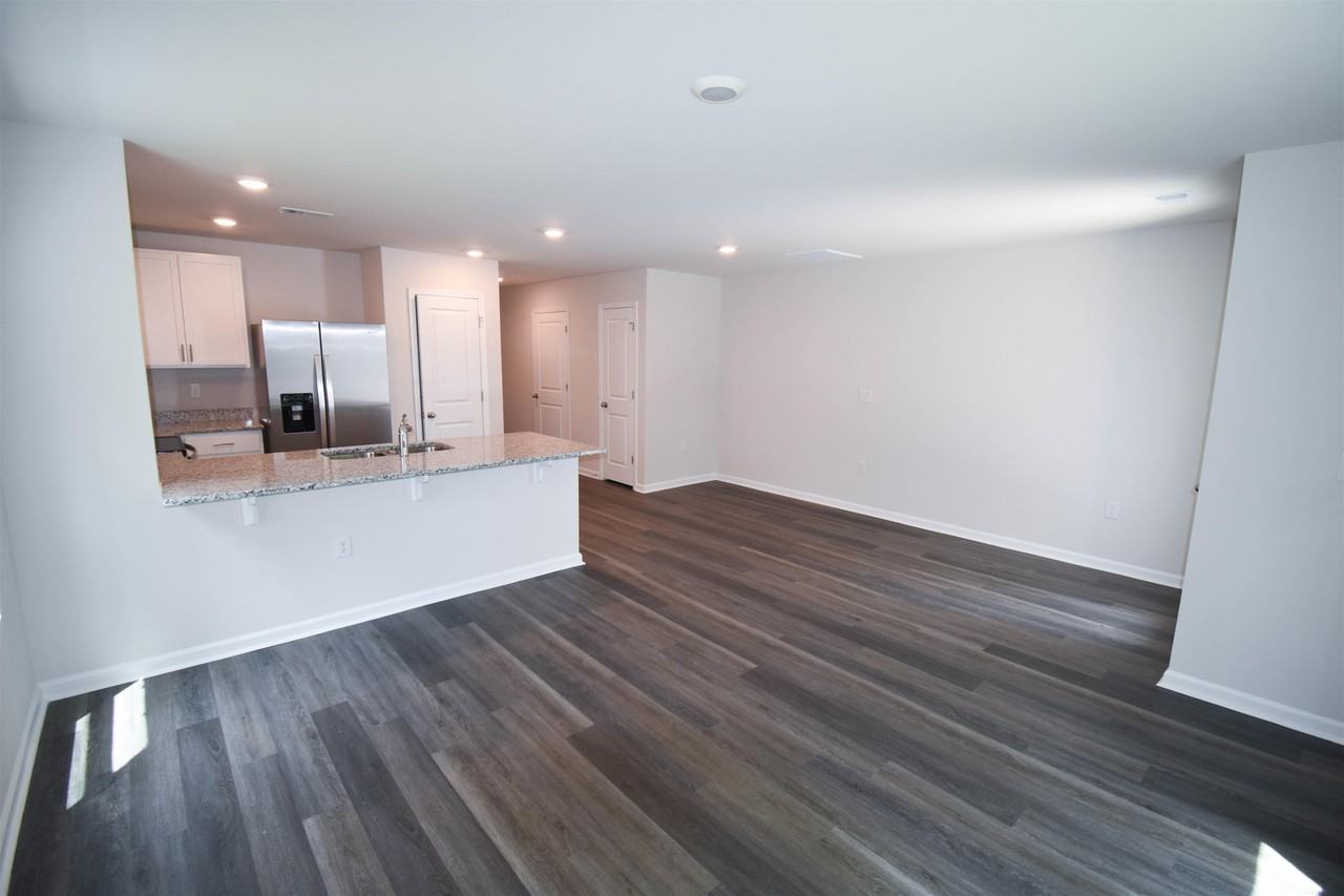 619 Golden Resin Rd - Photo 3 of 14