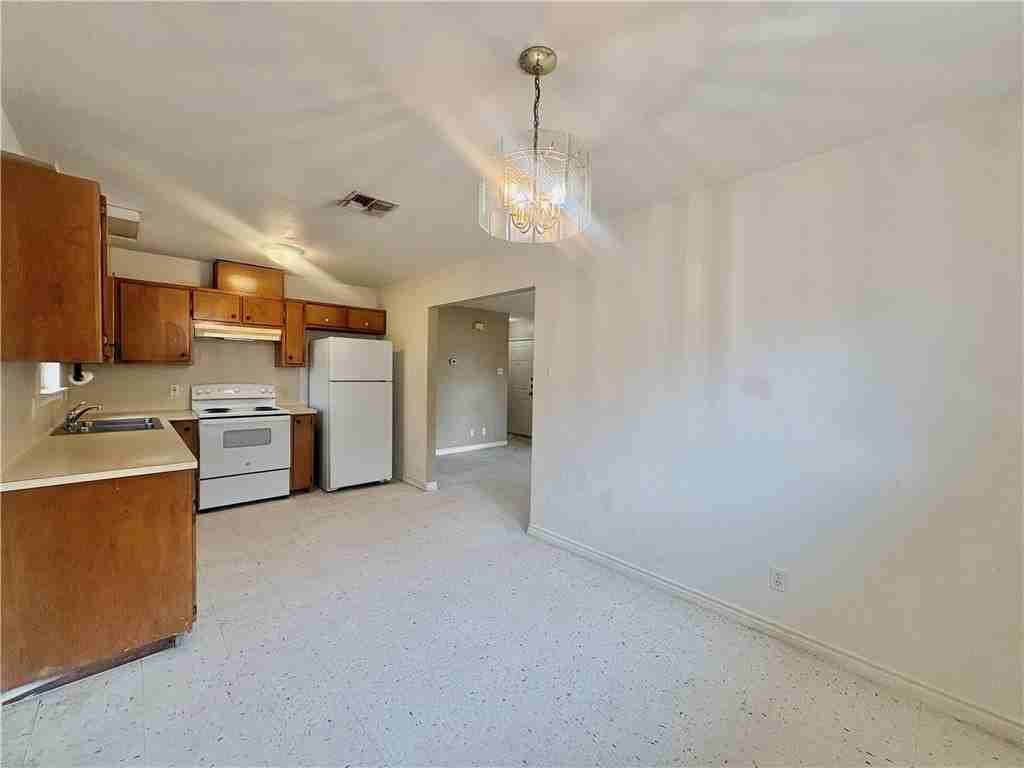 1225 S Whitney St - Photo 6 of 14
