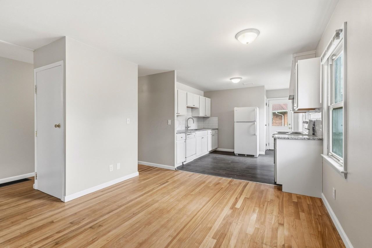 1510 Matthias Dr - Photo 5 of 27
