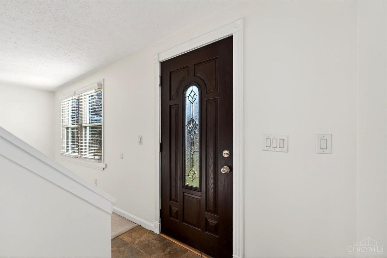 6978 Fallen Oaks Dr - Photo 3 of 22