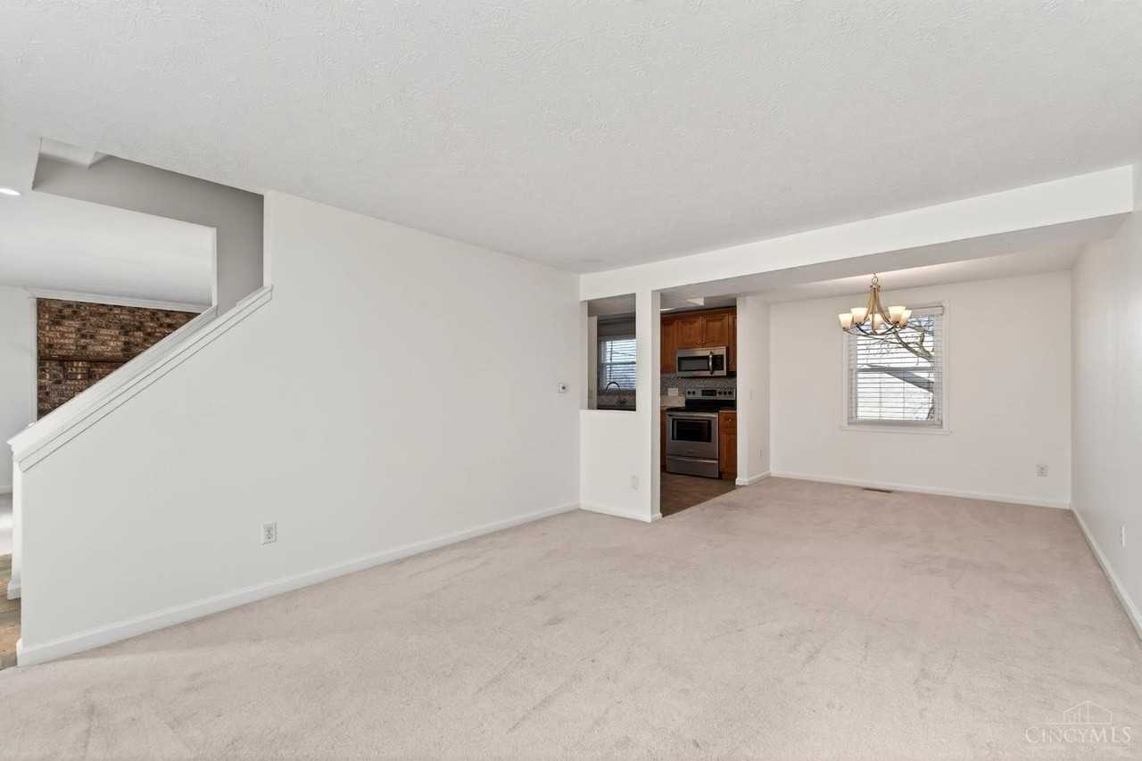 6978 Fallen Oaks Dr - Photo 5 of 22