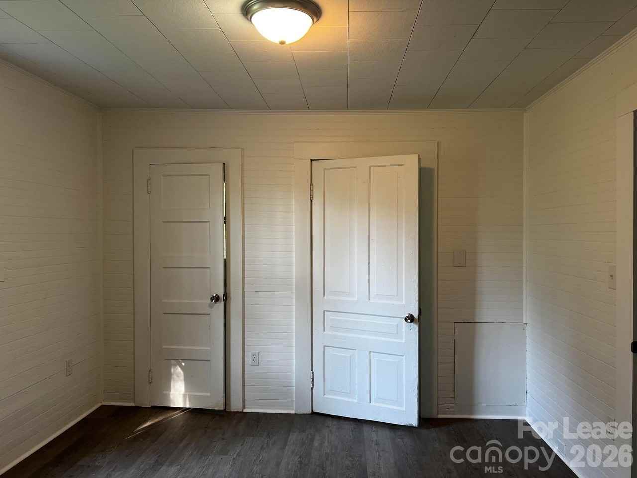 209 Berry Ave - Photo 5 of 7