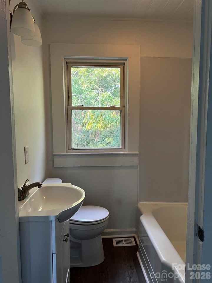 209 Berry Ave - Photo 6 of 7