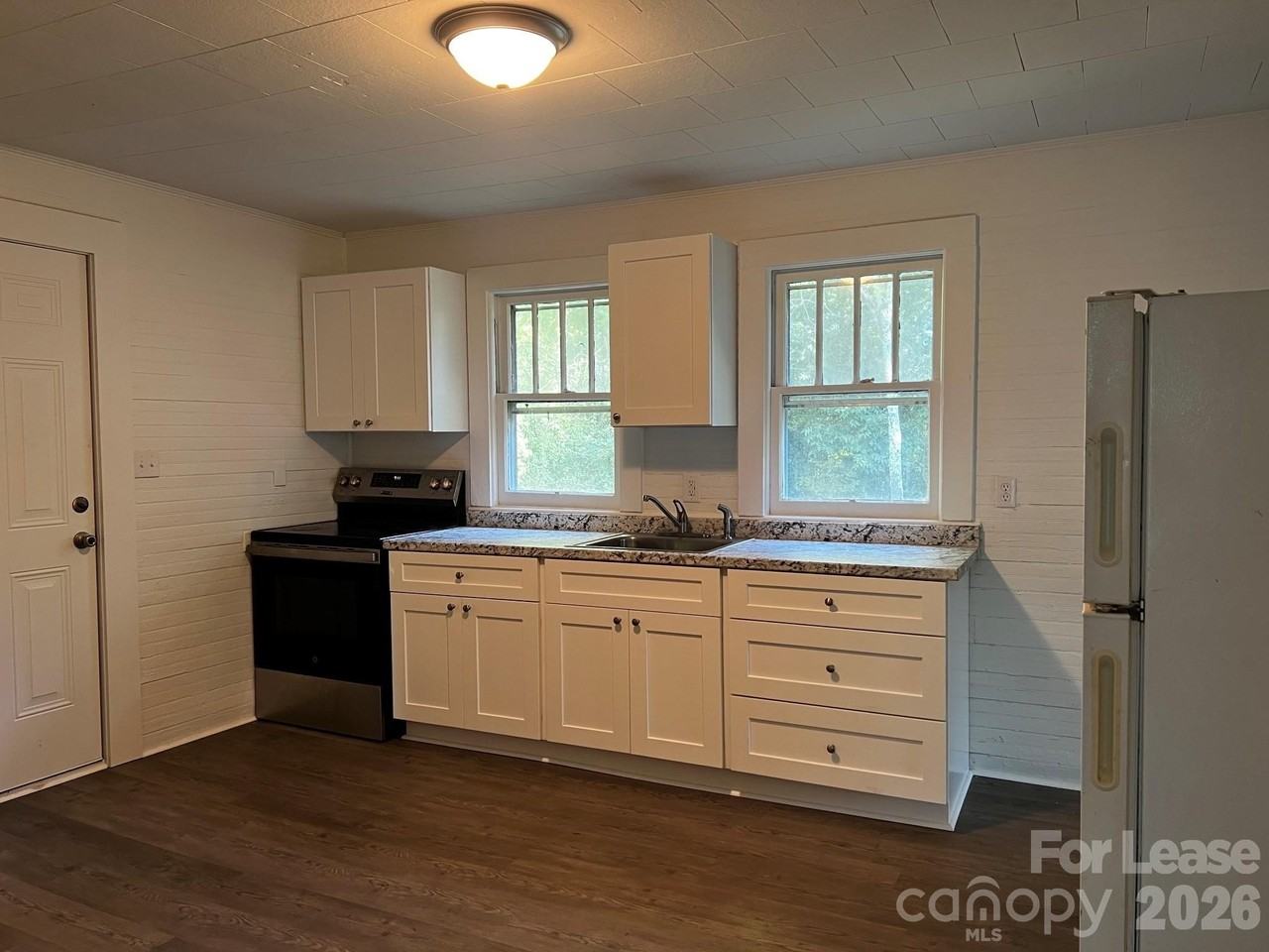 209 Berry Ave - Photo 7 of 7