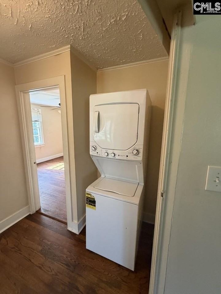 651 Lincoln Ave - Photo 5 of 11