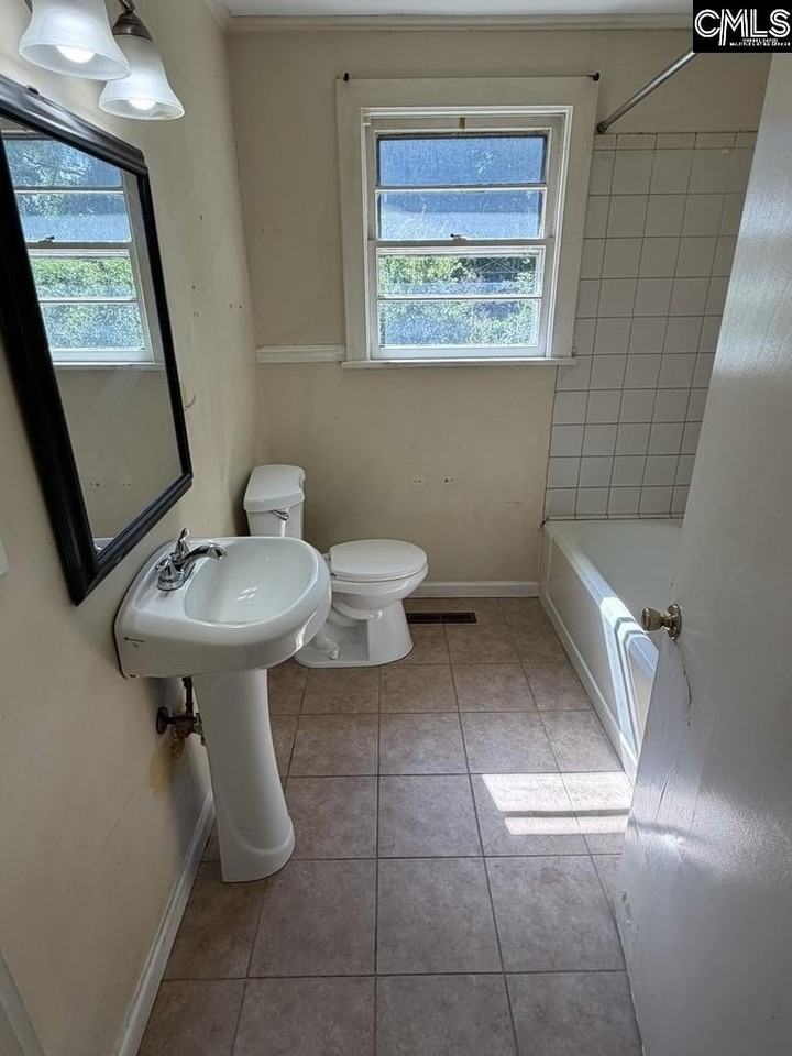 651 Lincoln Ave - Photo 6 of 11