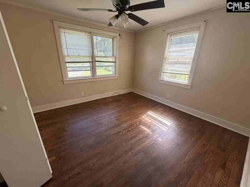 651 Lincoln Ave - Photo 7 of 11