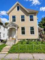 featured image of 33 Storrie St