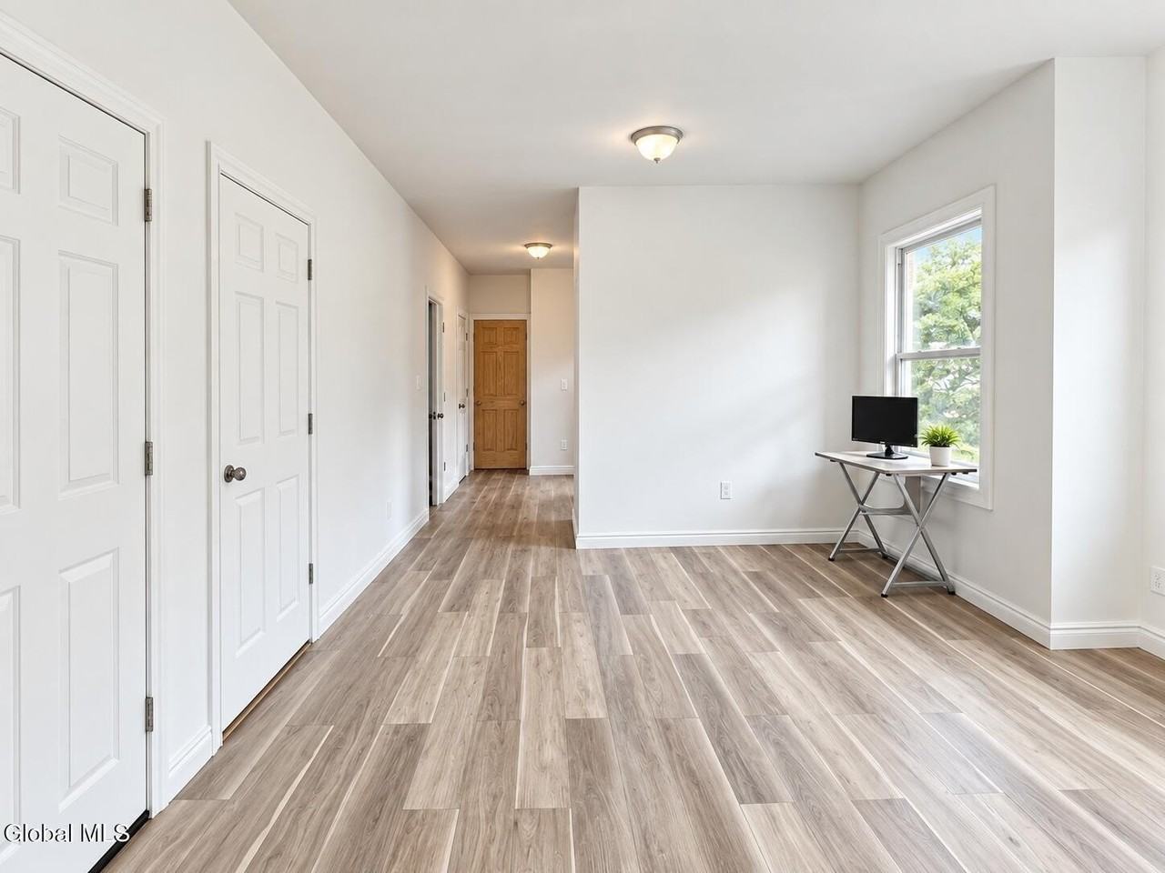 33 Storrie St #2UPSTAIRS - Photo 6 of 16