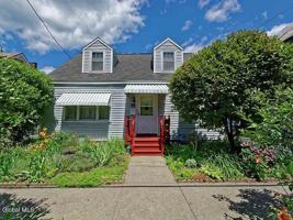 featured image of 201 Washington St #1