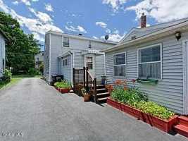 featured image of 201 Washington St #2