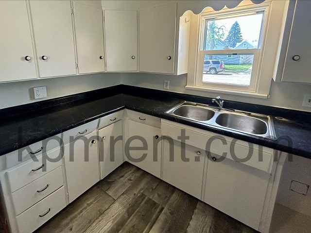 810 3rd Ave Nw #1 - Photo 5 of 22