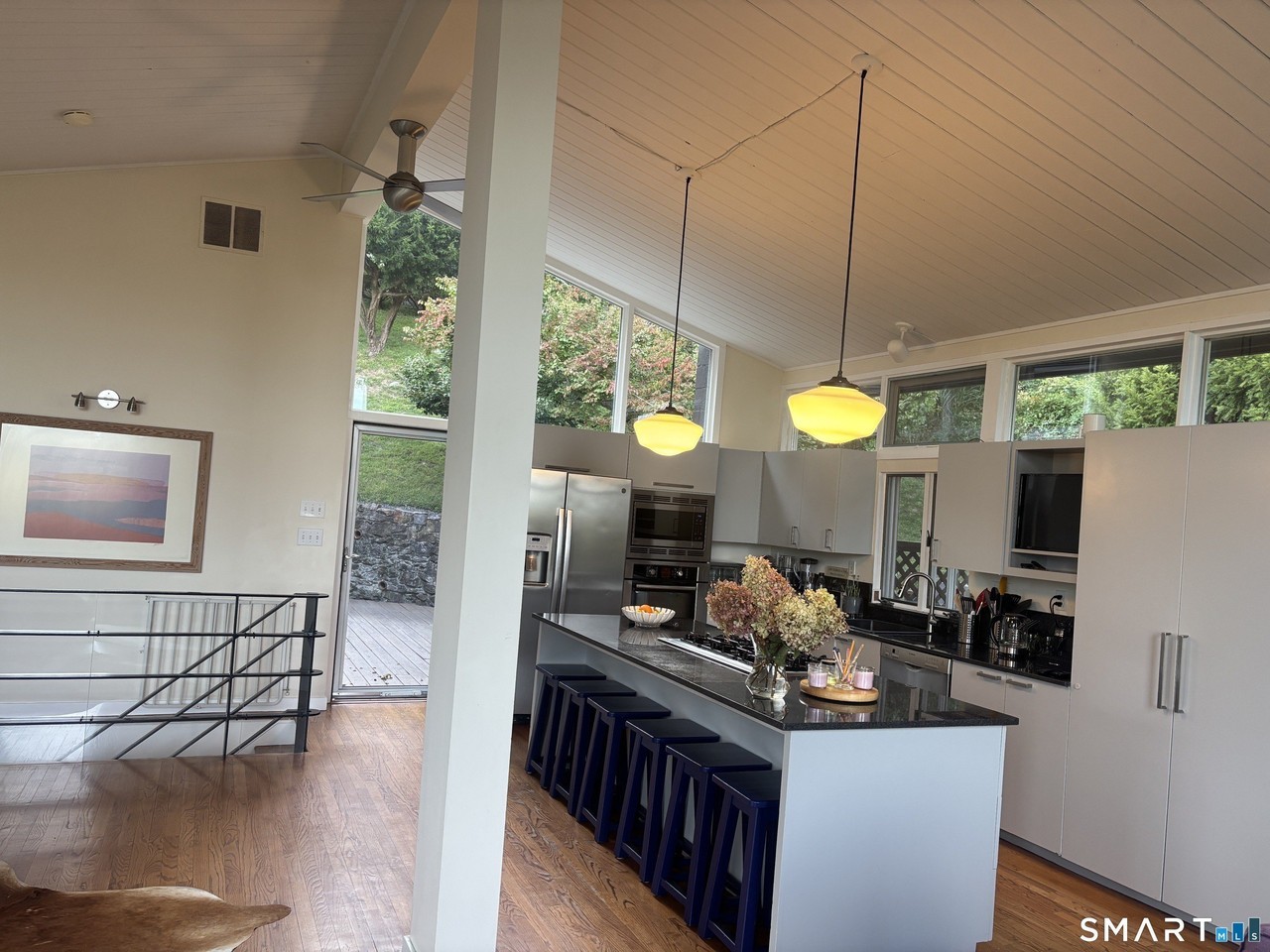 22 Dock Rd - Photo 4 of 28
