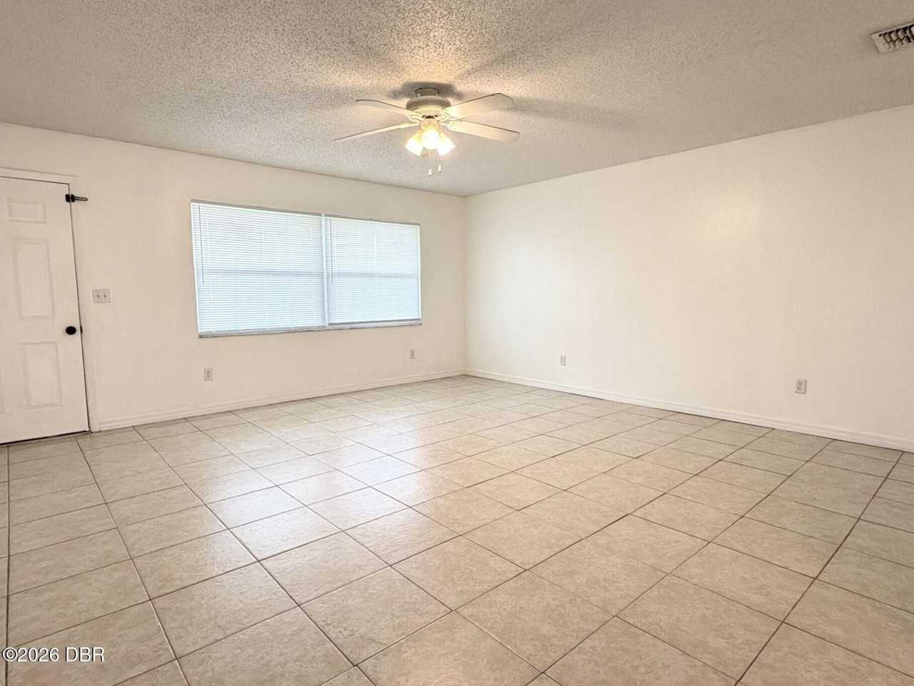 1125 Loblolly Ln - Photo 2 of 17