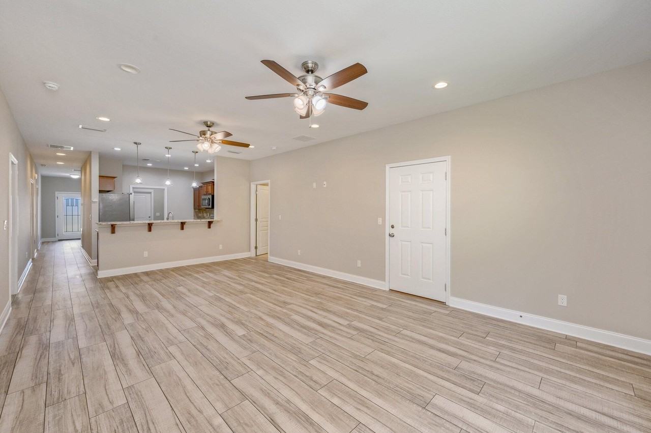 2239 Tom St - Photo 7 of 37