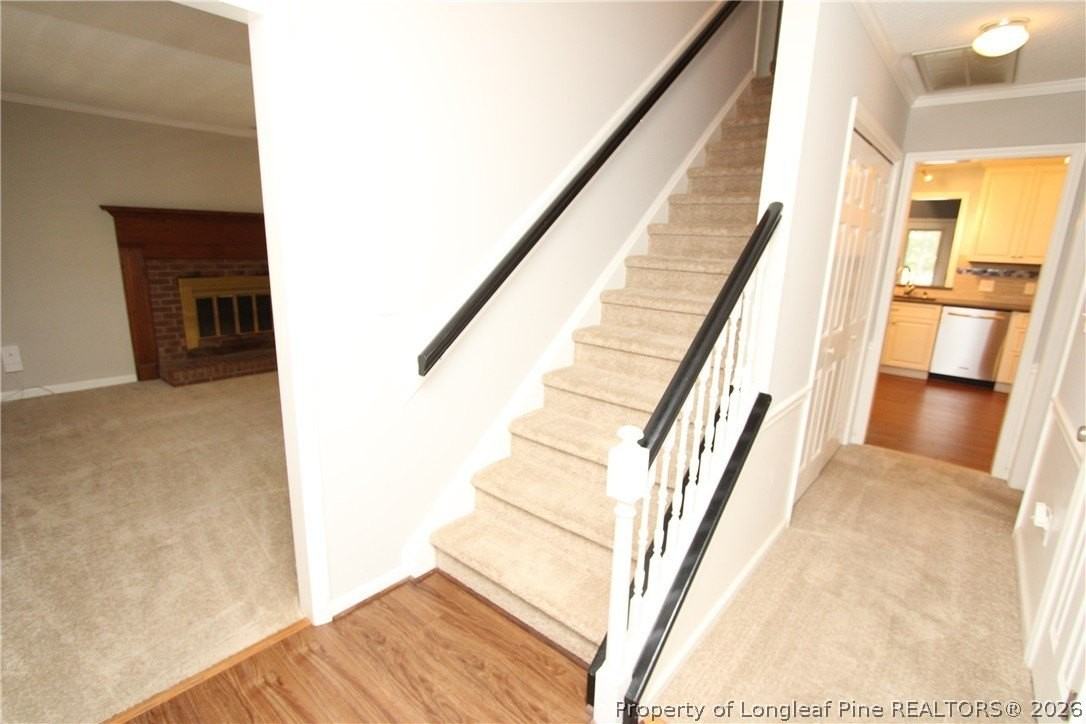 100 Fawn Ct - Photo 4 of 41