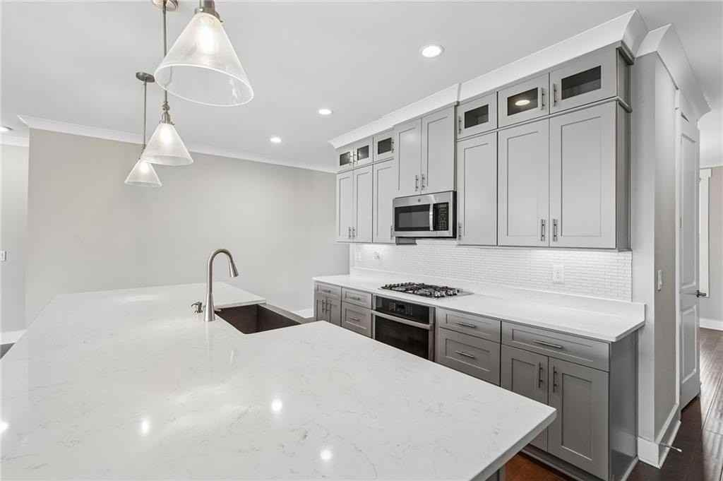 6075 Webster Cir - Photo 6 of 43
