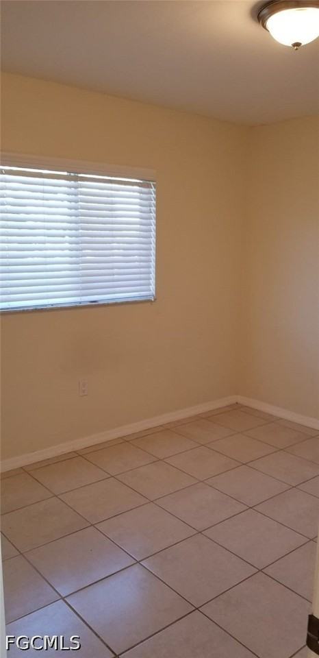 835 Vespucci Ave S - Photo 4 of 11
