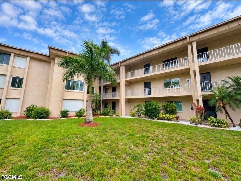 2264 Winkler Ave #210