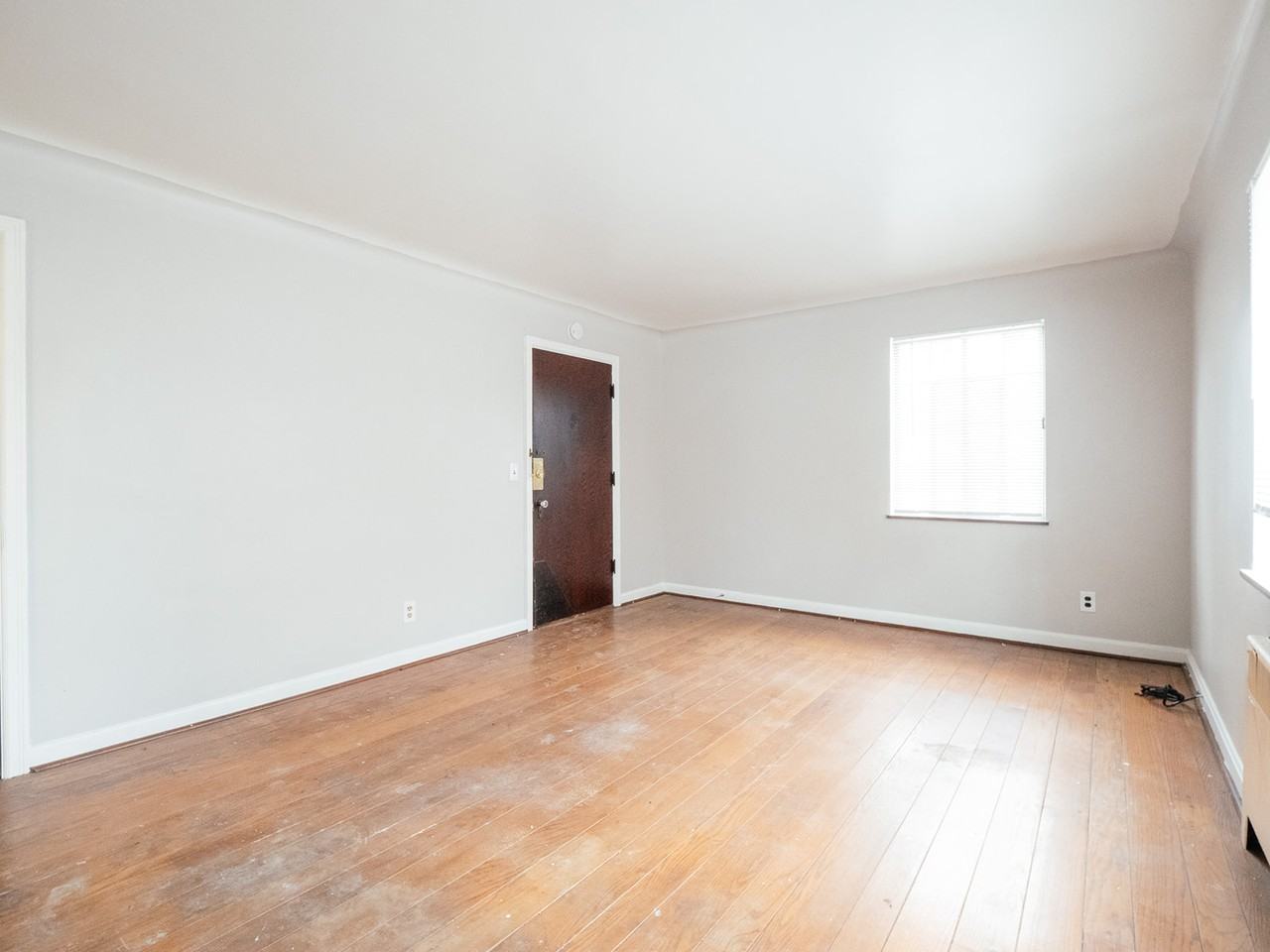 7340 Reading Rd #4 - Photo 3 of 8