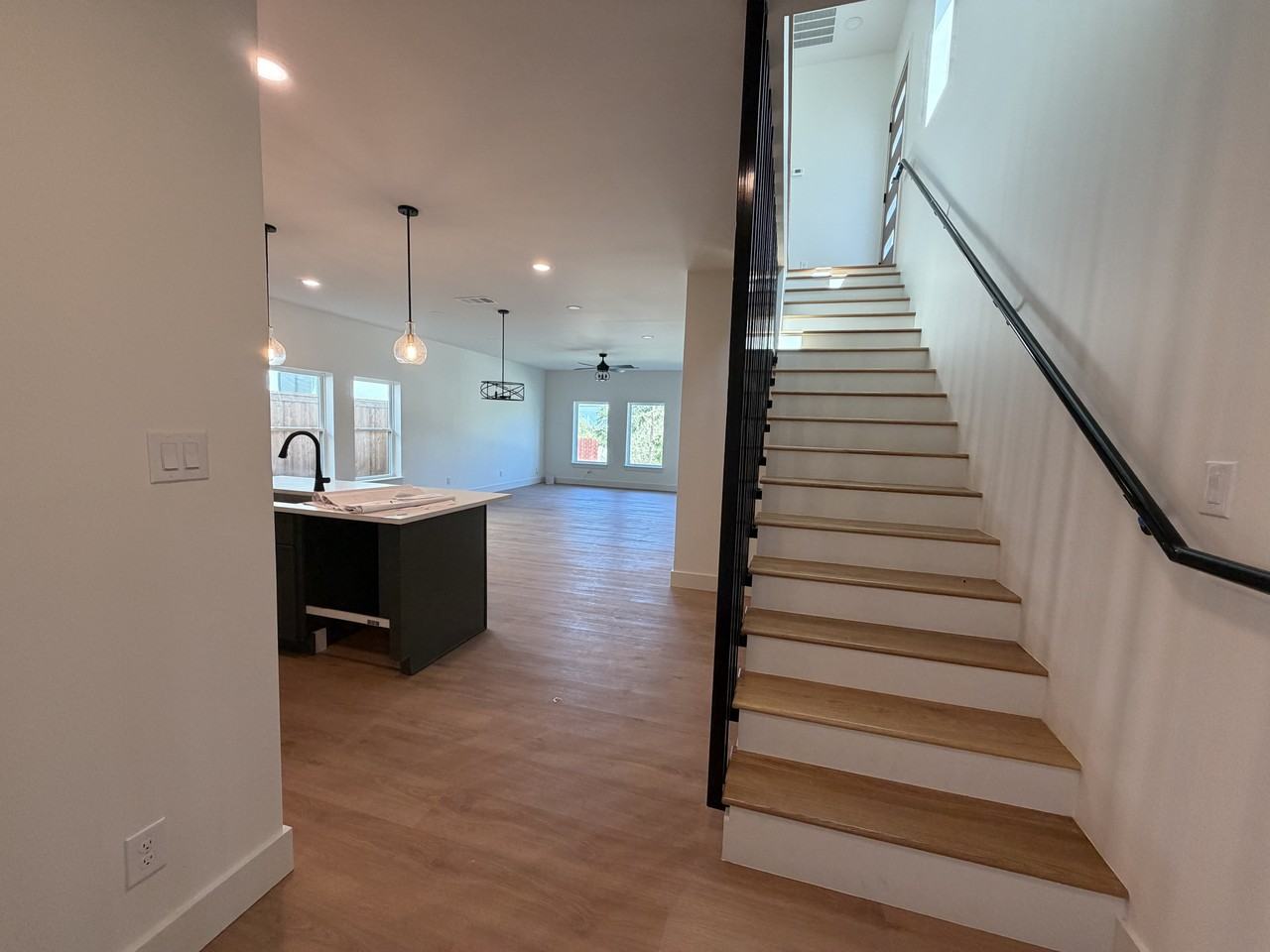 2314 E 11th St #2314 - Photo 2 of 13
