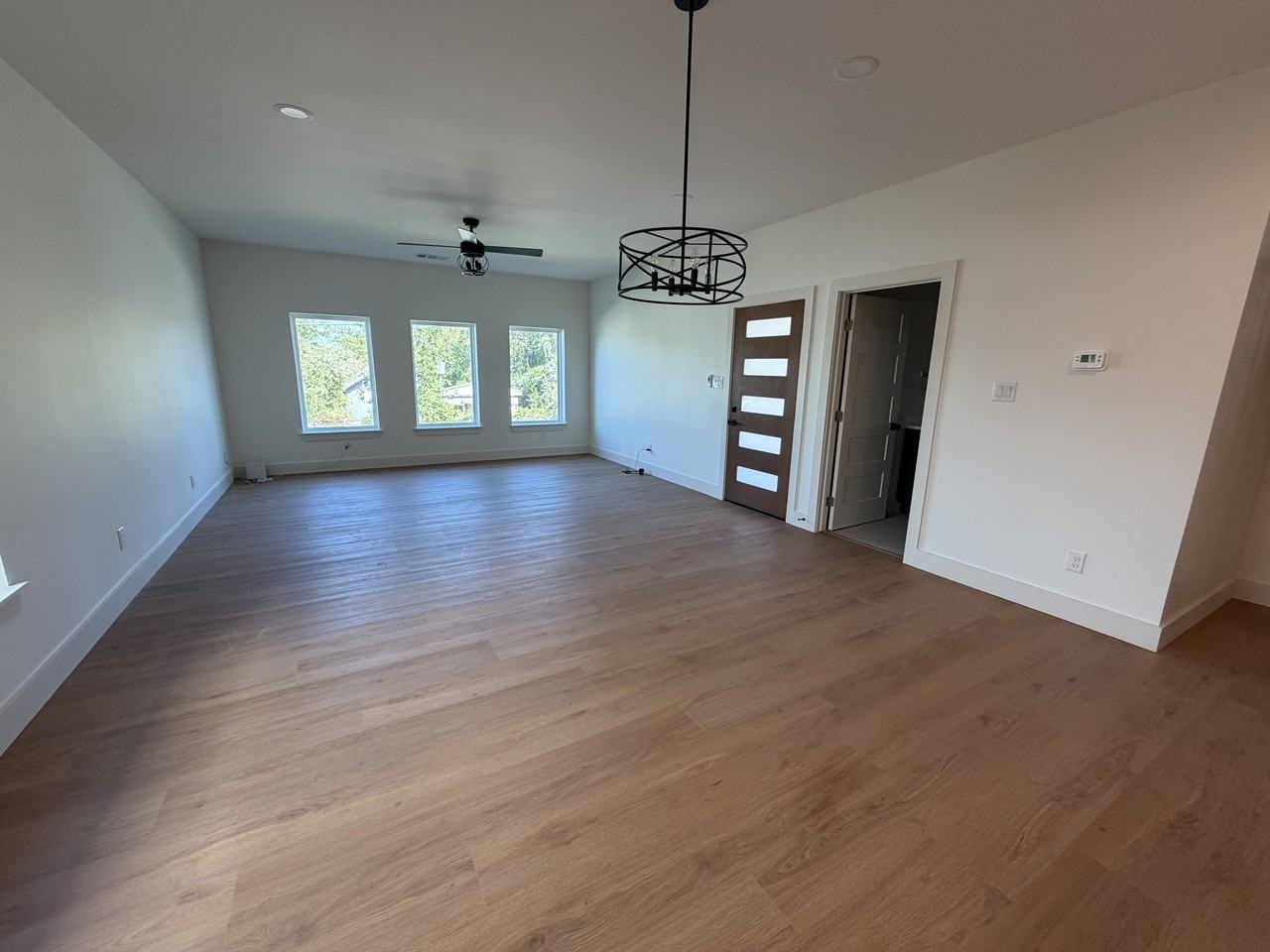 2314 E 11th St #2314 - Photo 5 of 13