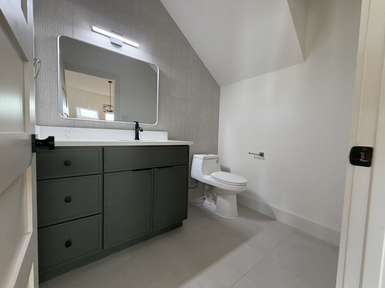 2314 E 11th St #2314 - Photo 7 of 13