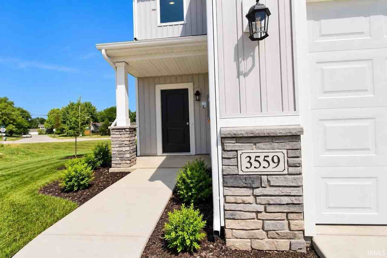 3559 Canal Square Dr - Photo 2 of 35