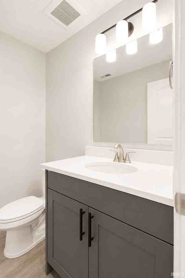 3559 Canal Square Dr - Photo 5 of 35