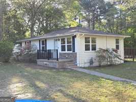 featured image of 15 Dixie Dr