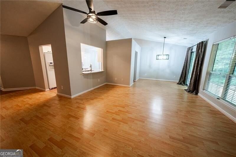 3820 Oak Park Dr - Photo 6 of 38