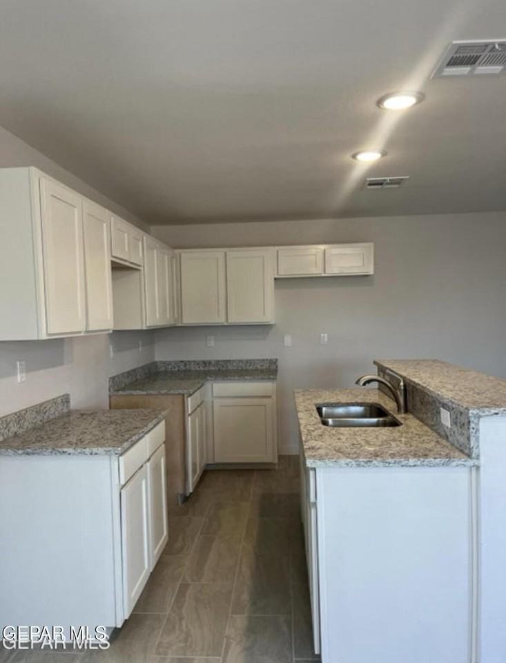 140 Keeny Ct #B - Photo 4 of 16