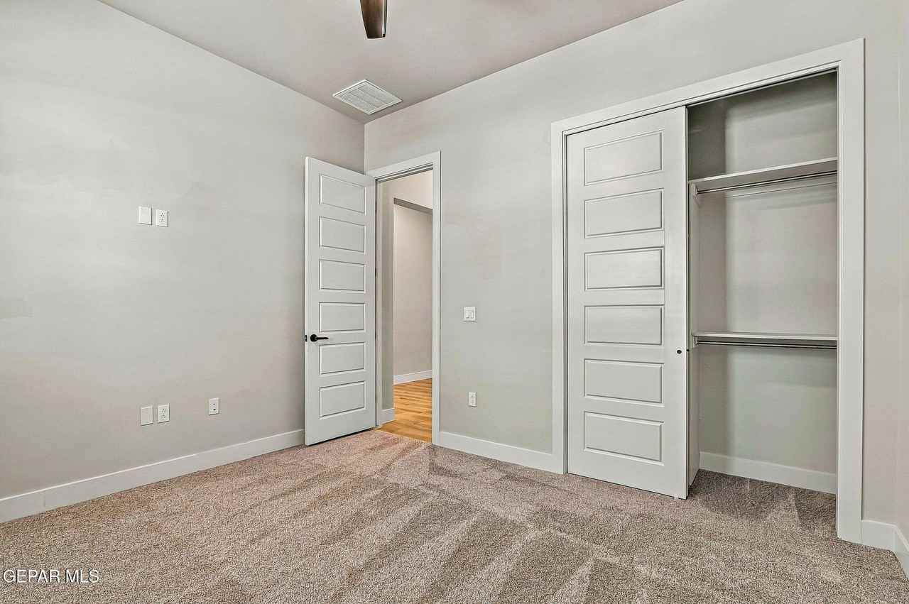 1807 Ritzy Lou Pl - Photo 5 of 34