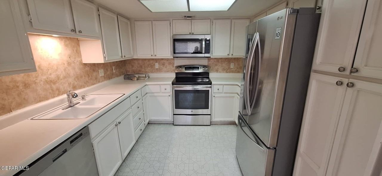 6617 Dawn Dr #C - Photo 7 of 35