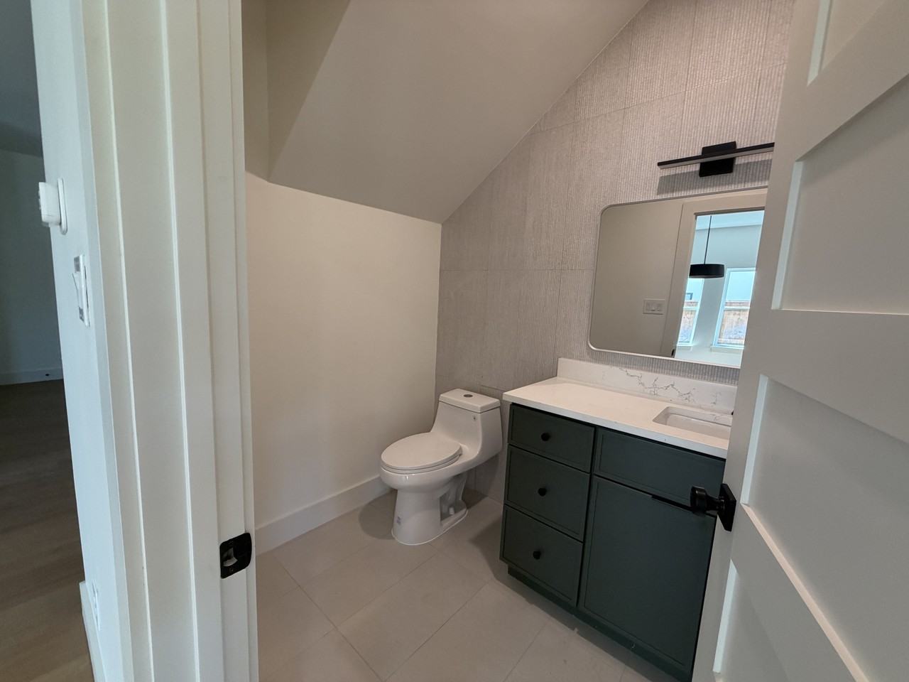 2310 E 11th St #2310 - Photo 3 of 14