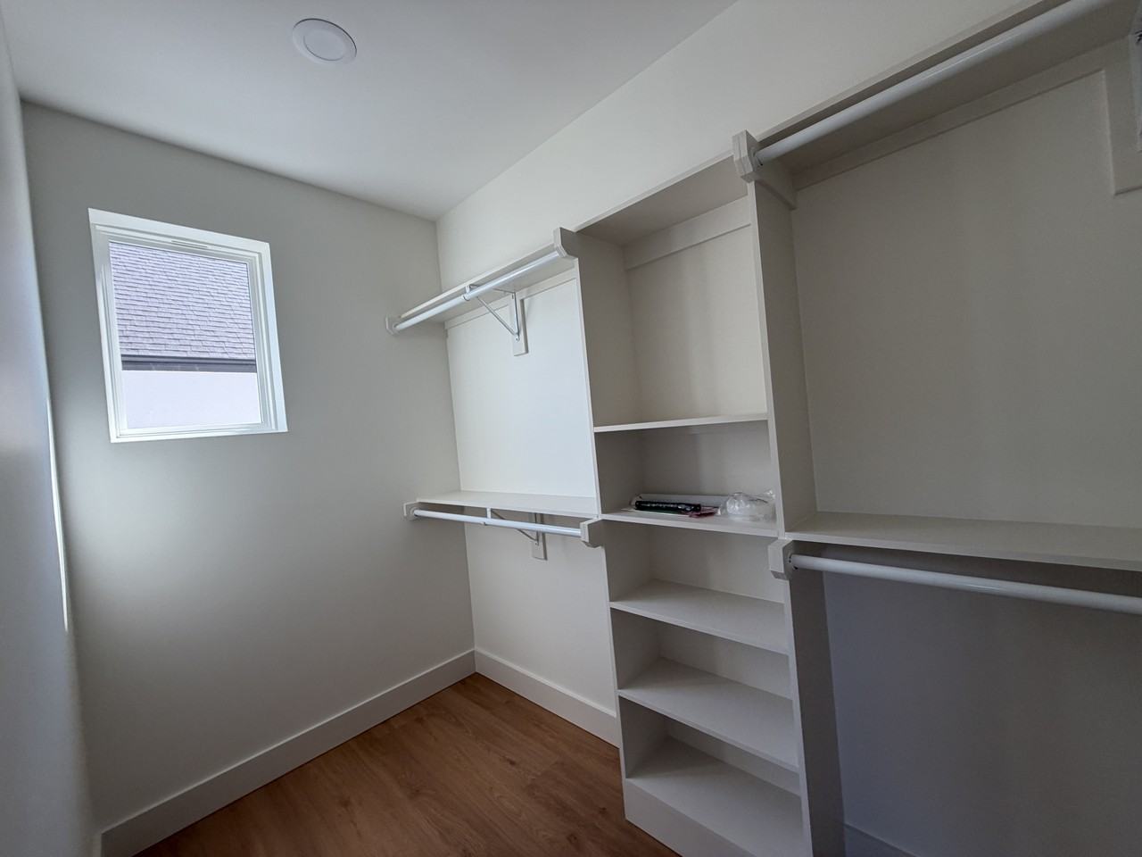 2310 E 11th St #2310 - Photo 7 of 14
