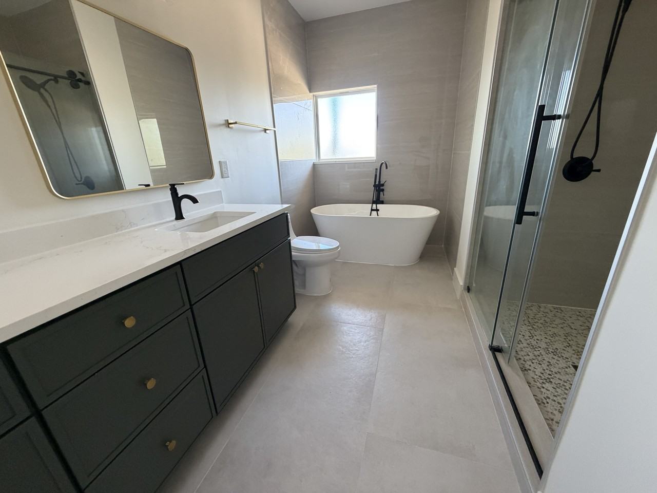 2306 E 11th St #2306 - Photo 7 of 14
