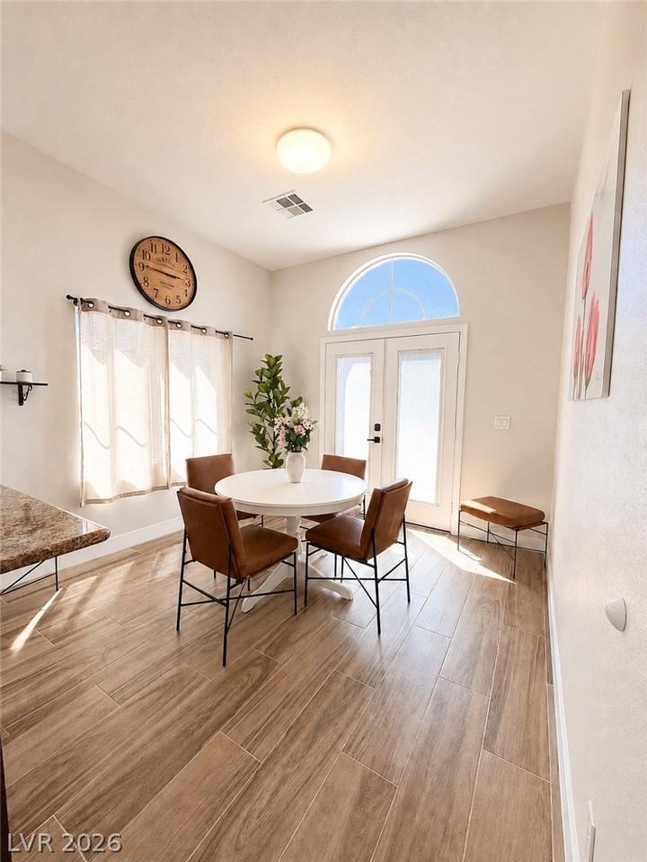 900 Midpride St - Photo 4 of 21