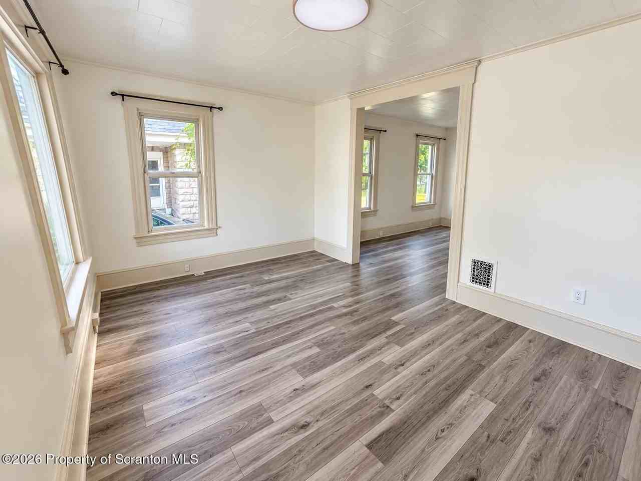 85 Tripp St - Photo 2 of 16