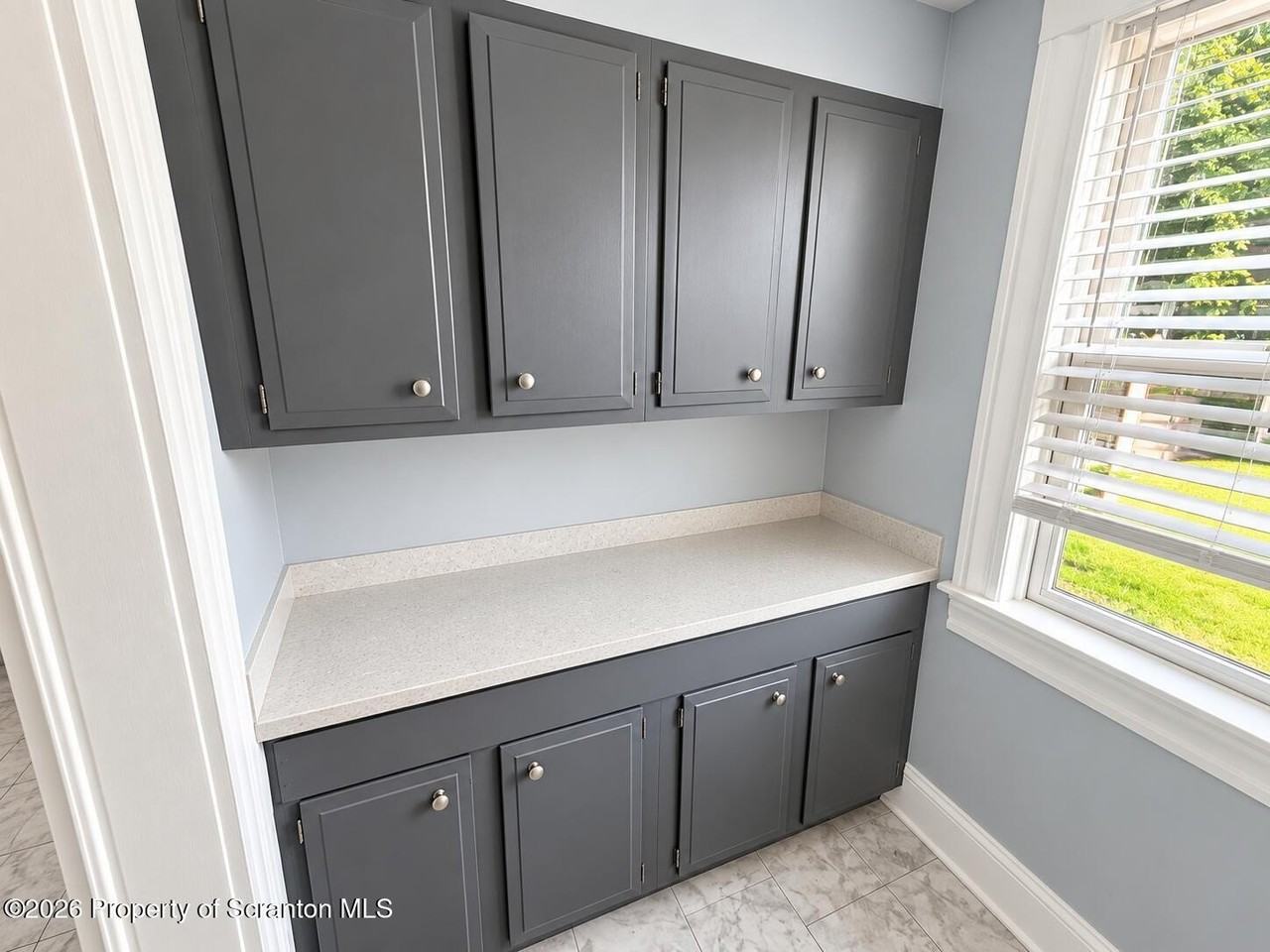85 Tripp St - Photo 7 of 16